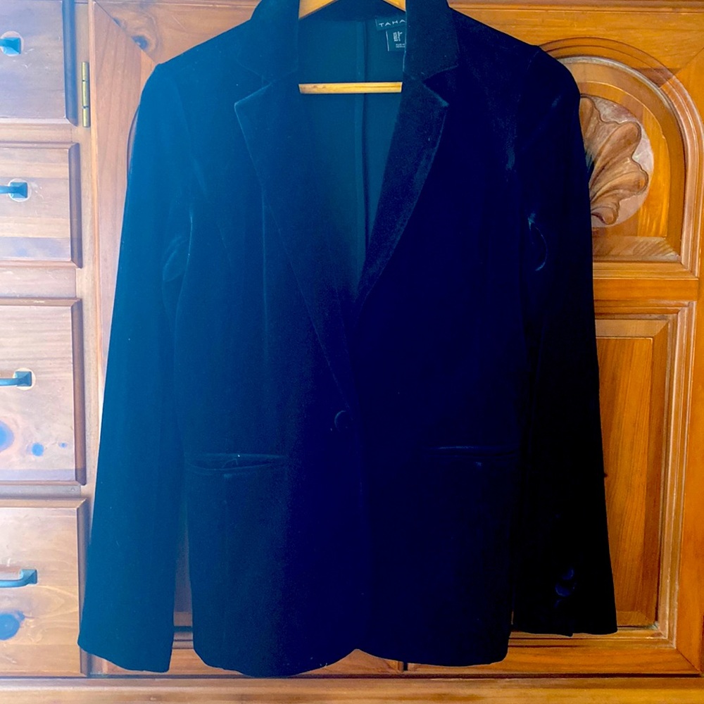 Tahari velvet feel blazer